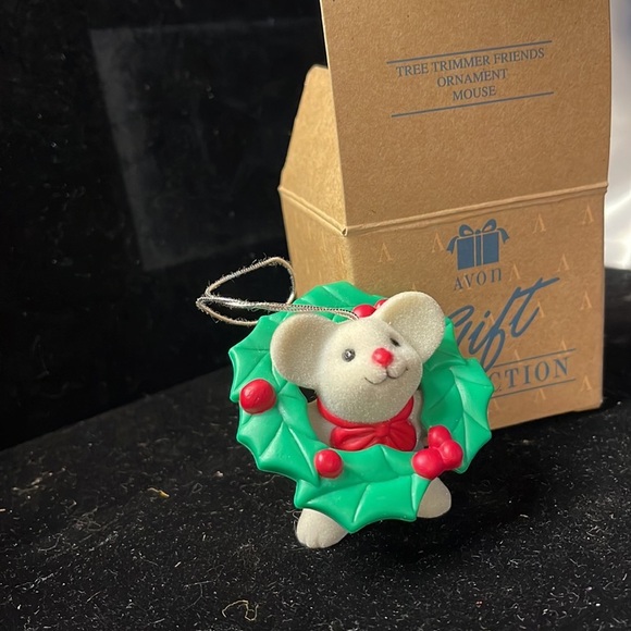 Avon Vintage Collectible “Tree Trimmer Friends Ornament Mouse” - Picture 2 of 7